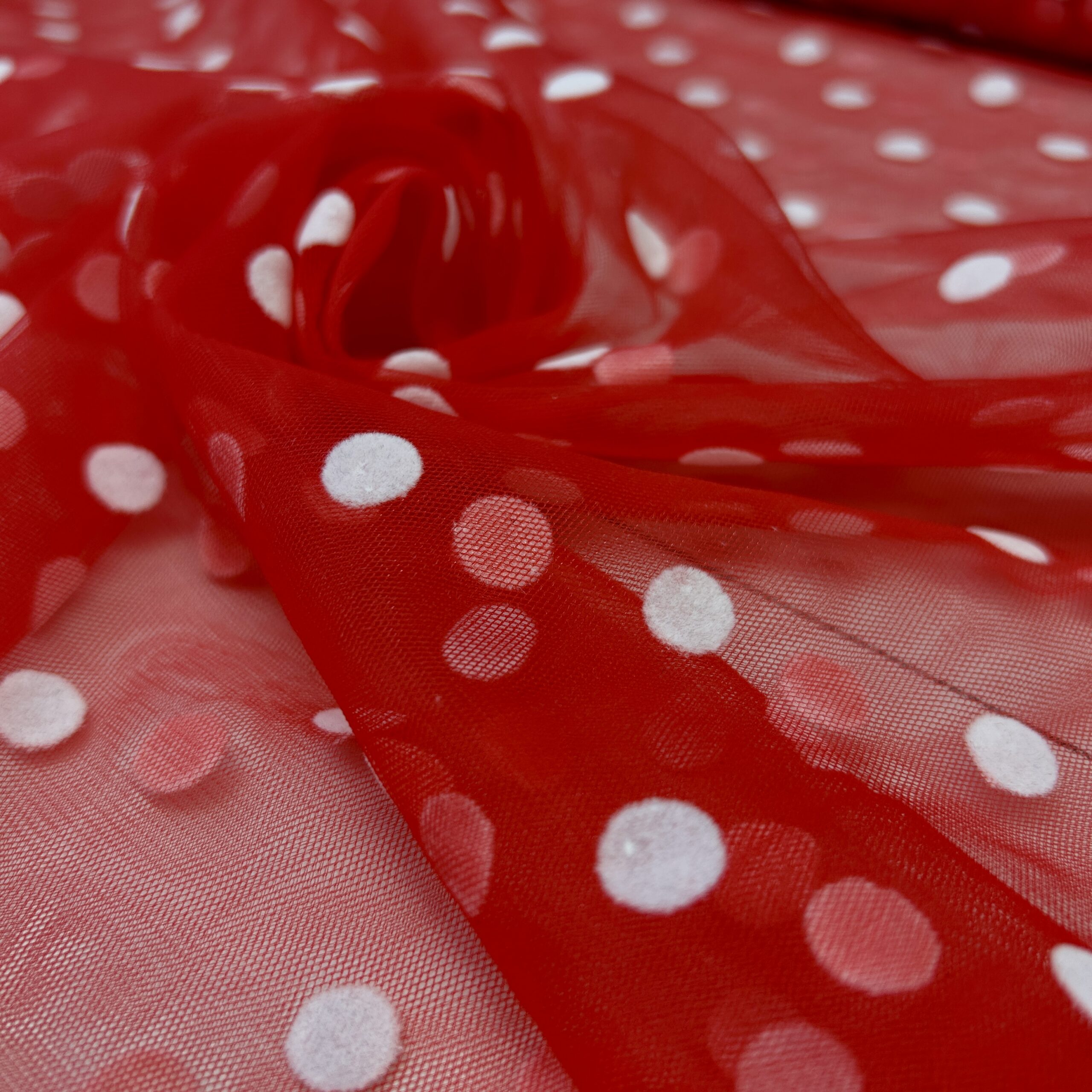 Tulle a pois rosso - immagine 2